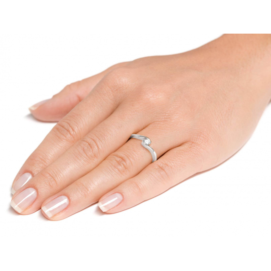 Delikatny Asymetryczny Złoty pierścionek białe złoto 585