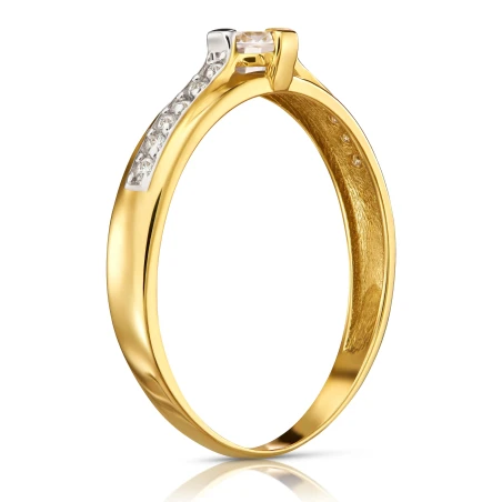 Złoty pierścionek zaręczynowy z białym kamieniem 333