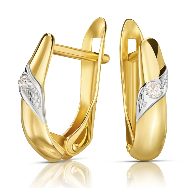 Goldene Ohrringe Zwei