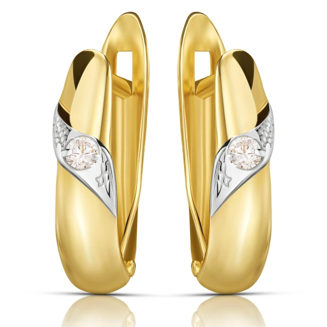 Goldene Ohrringe Zwei