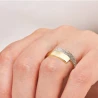 Złoty pierścionek Asymetryczny Piękny wzór