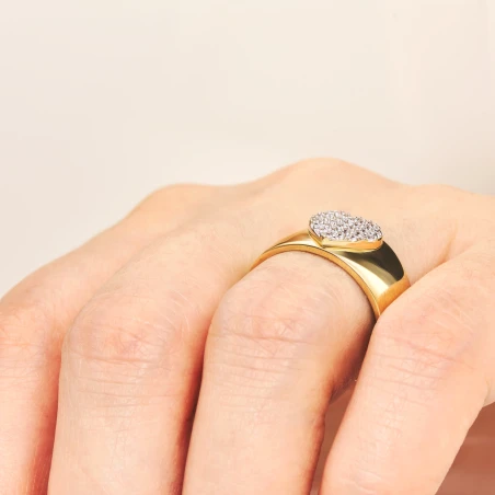 Szeroki pierścionek złoty duże serce z cyrkoniami