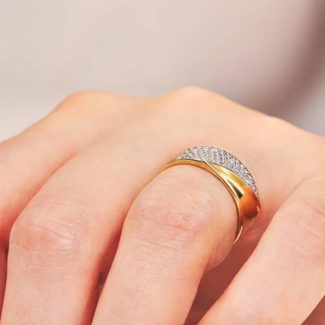 Gold Ring Asymmetrischer Ehering 585