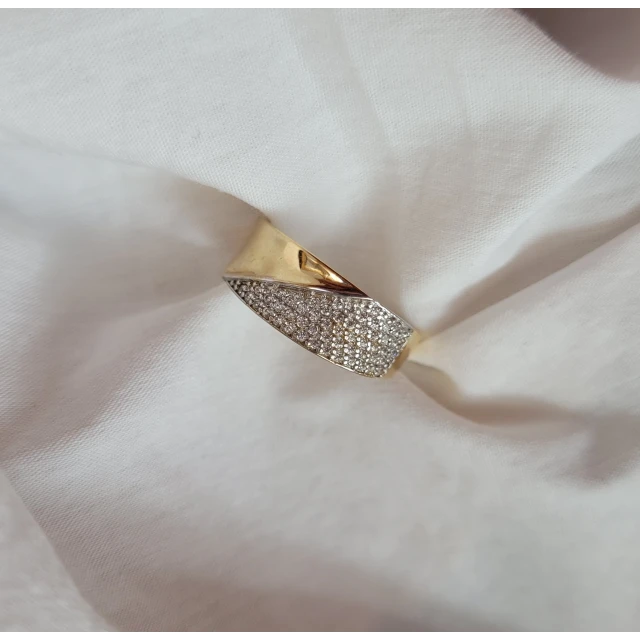 Gold Ring Asymmetrischer Ehering 585