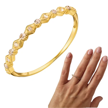 Delikatny złoty pierścionek białe kamienie 333