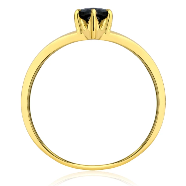 Złoty pierścionek czarny owalny kamień