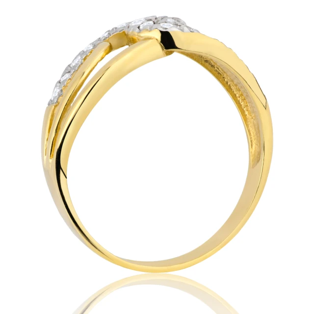 copy of Goldener Ring mit Verflechtung Zirkonia