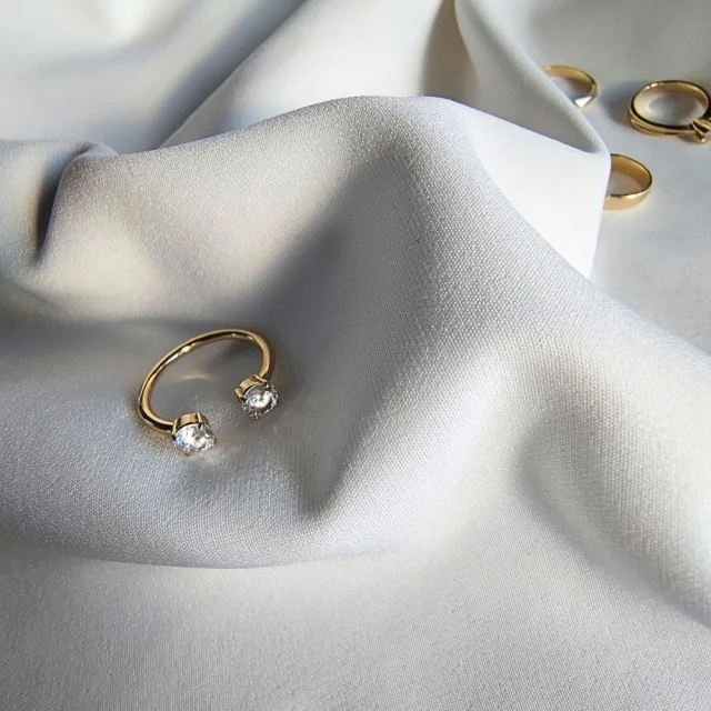 Goldring mit Galaxy Strasssteinen