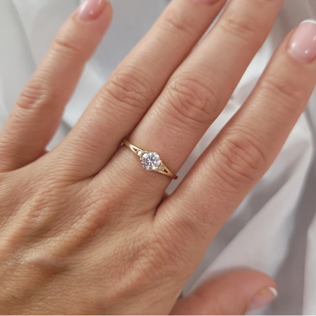 Gold Ring Zirkonie nur ein Smaragd