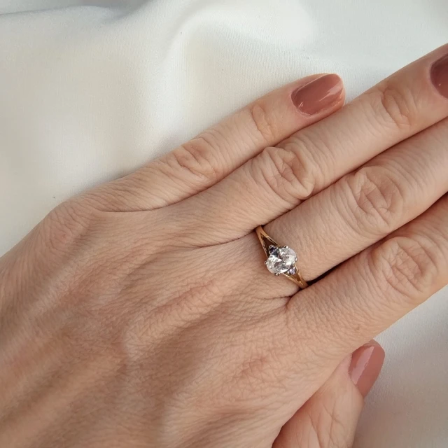 Goldring mit Markise F