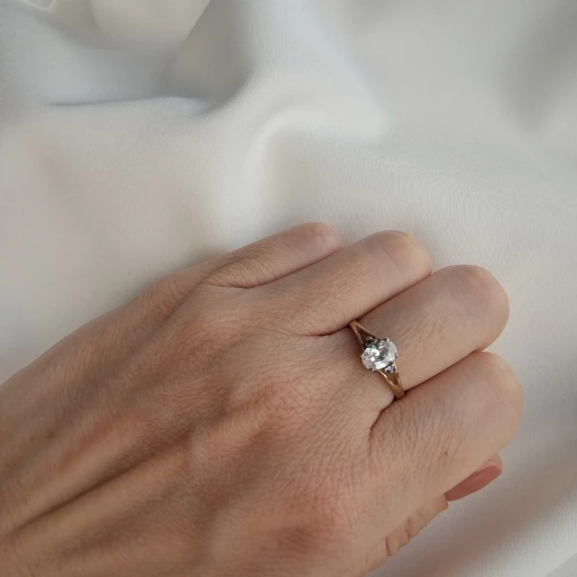 Goldring mit Markise F