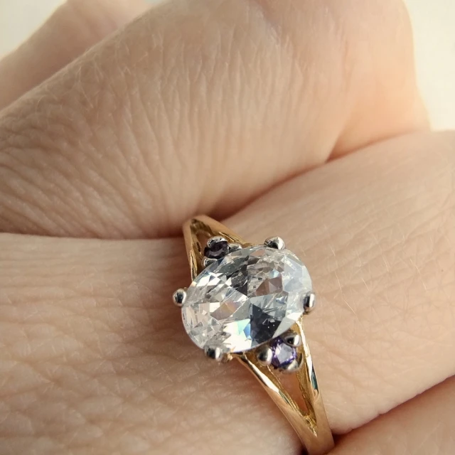 Goldring mit Markise F