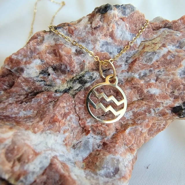 WODNIK złoty wisiorek znak zodiaku pr. 585