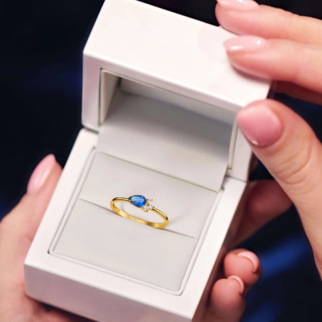 copy of Goldring mit Zirkonia SQUARE