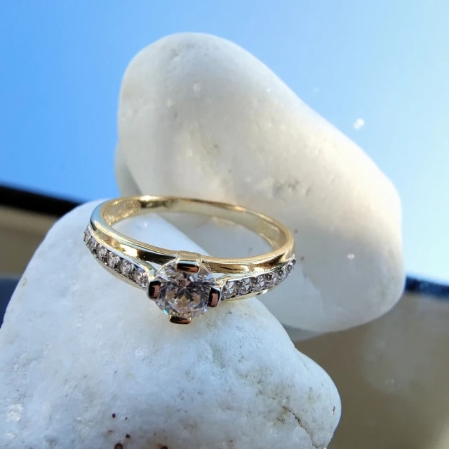 Moonlight Gold Ring