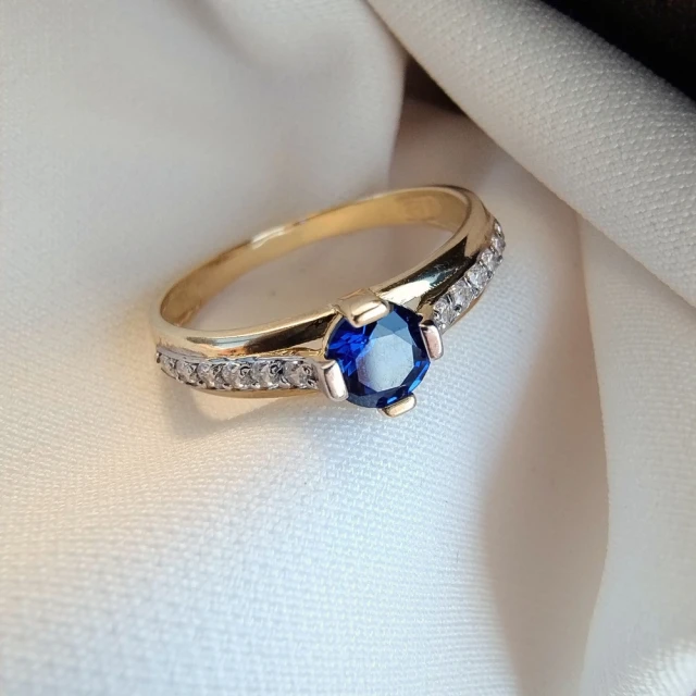 Moonlight Gold Ring