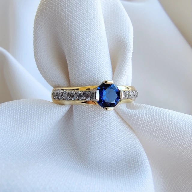 Moonlight Gold Ring