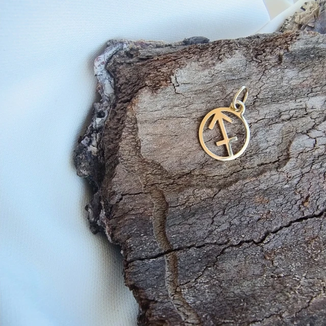 STRZELEC złoty wisiorek znak zodiaku pr. 333