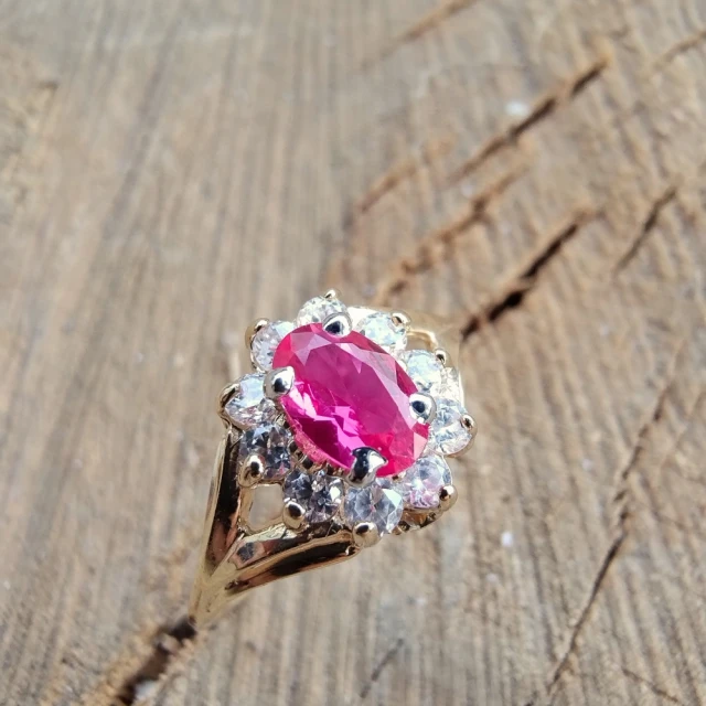Modischer Goldring mit Strasssteinen Markise dunkelrosa