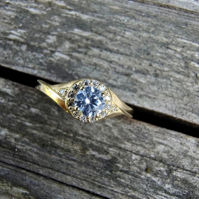 Lady Glamour Gold Ring