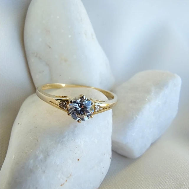 Gold Ring Zirkonie nur ein Smaragd