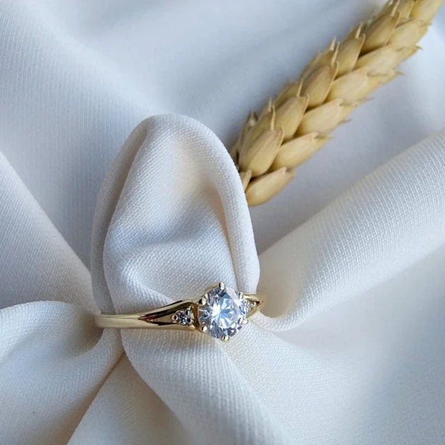 Gold Ring Zirkonie nur ein Smaragd