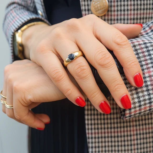 copy of Goldring mit großem Stein