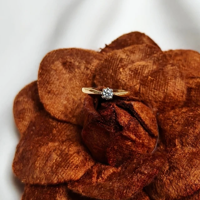 Pierścionek zaręczynowy złoty z cyrkonią próba 585