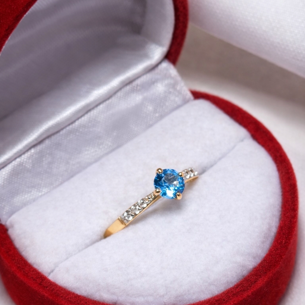 Zaręczynowy pierścionek złoty z turkusowym kamieniem