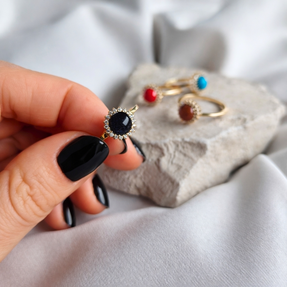 Złoty pierścionek 333 z kamieniem i cyrkoniami Noc Kairu