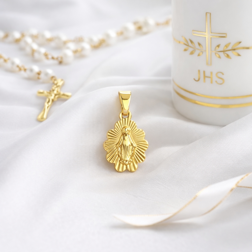 Matka Boska pozłacana zawieszka diamentowana Komunia, Chrzest,