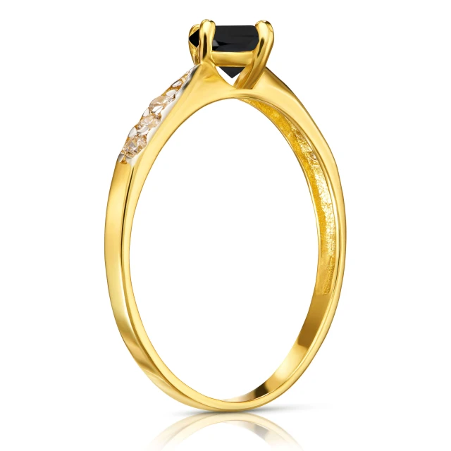 Zaręczynowy pierścionek złoty z czarnym kamieniem 375