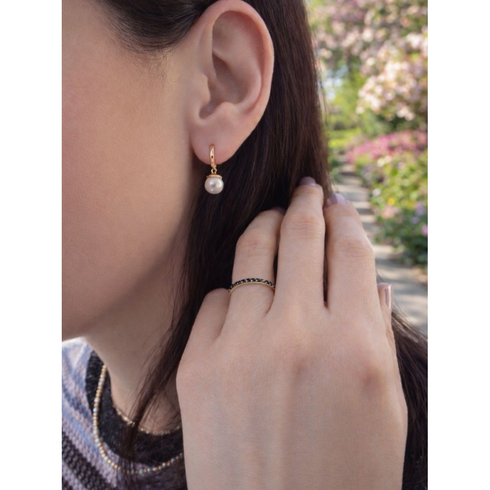 Złoty pierścionek obrączka czarne cyrkonie