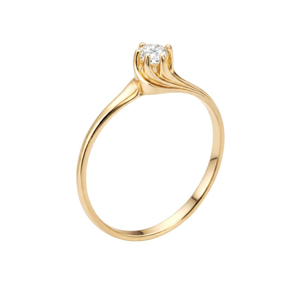 Schöner goldener Ring mit Zirkonia-Öse