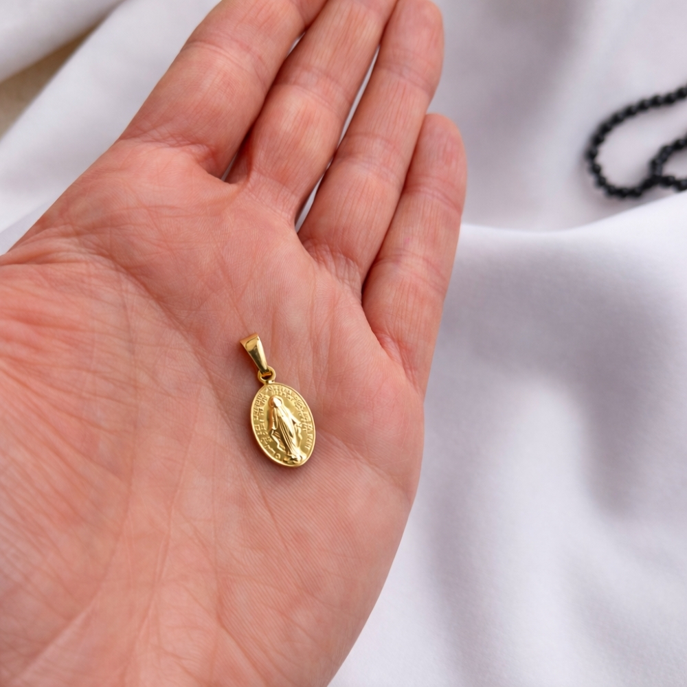 Matka Boska pozłacana zawieszka Komunia, Chrzest,