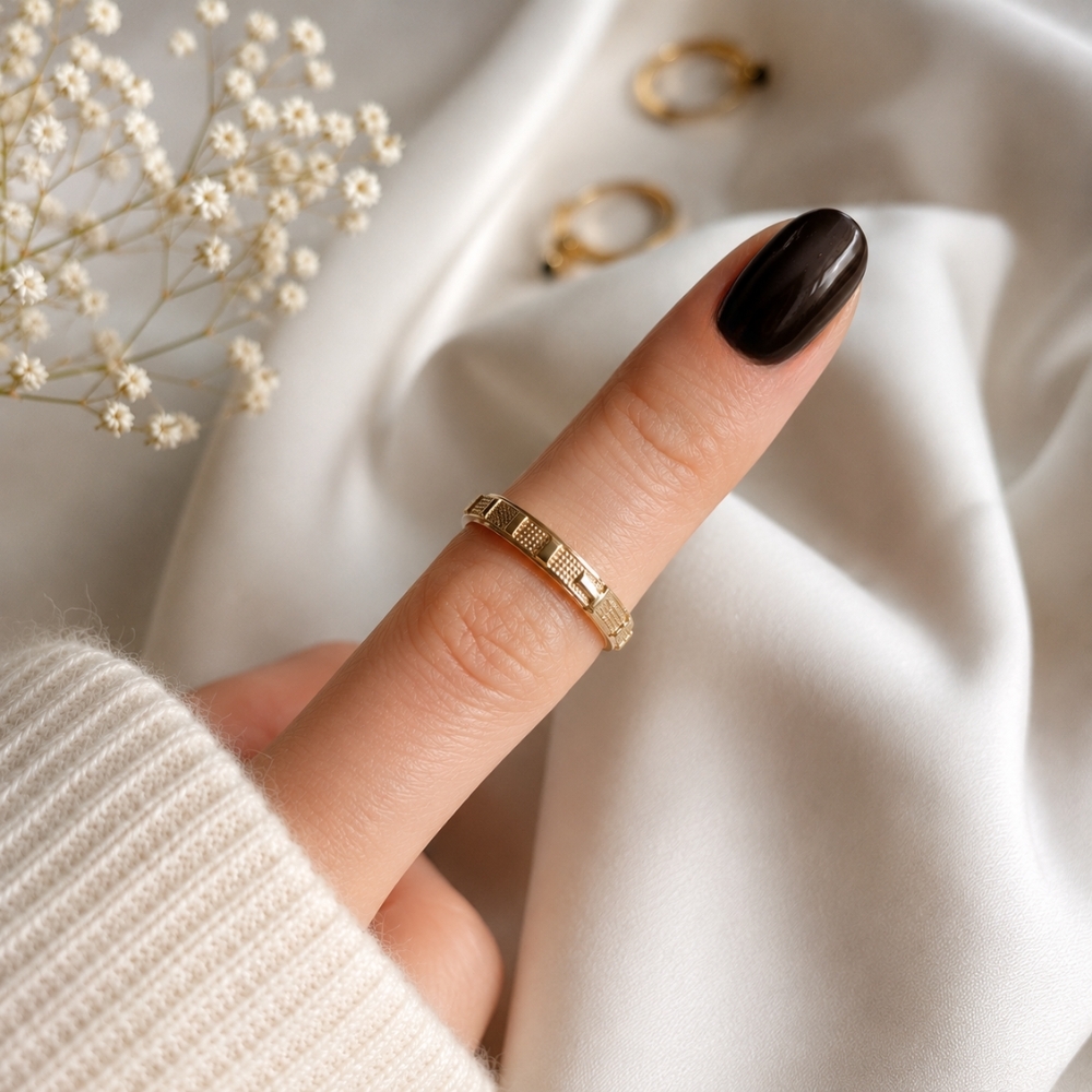 Goldring mit Zirkonia SQUARE