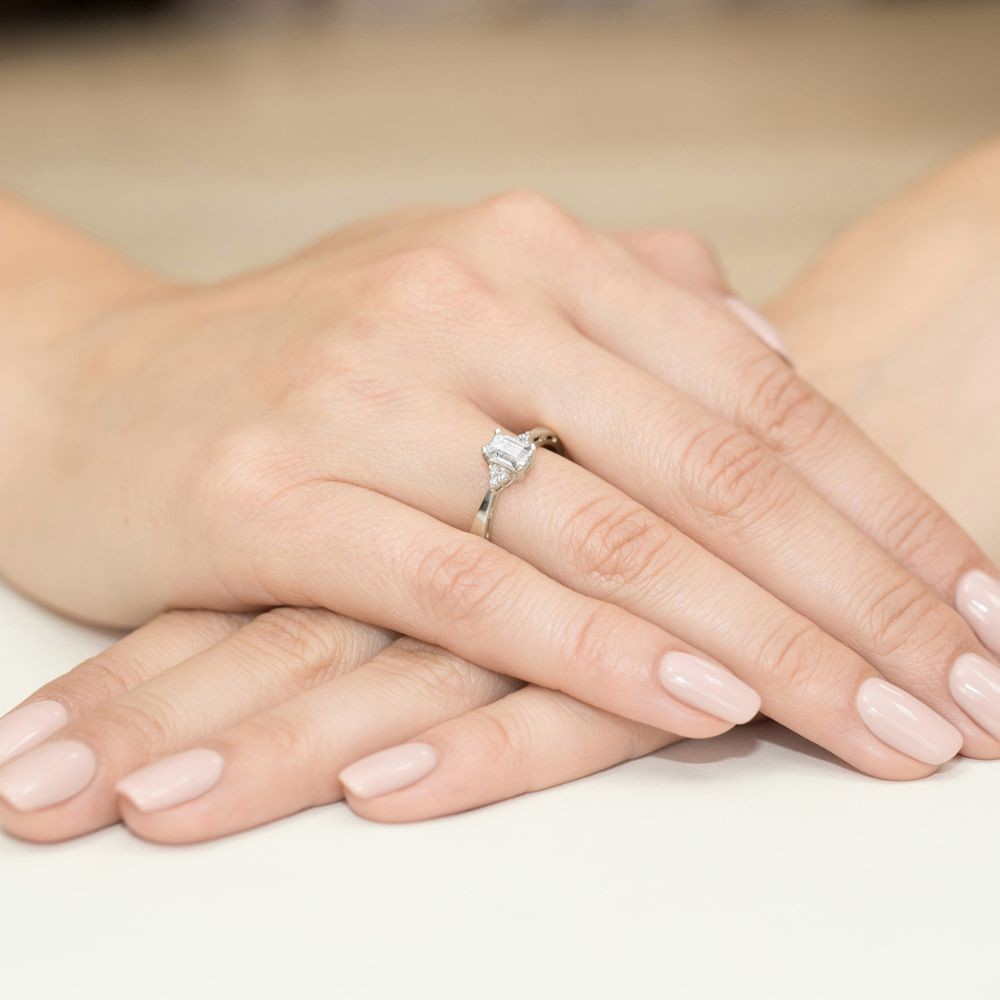Pierścionek z Białego Złota z Diamentem Laboratoryjnym 0,60 ct Oktagon 375