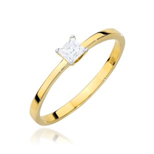 Złoty pierścionek 585 z białym szafirem cushion 0,70 ct i otoczką 20 diamentów 0,10 ct ERgold