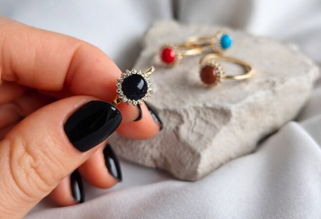 Pierścionek na co dzień vs na specjalne okazje – czy jeden model może spełniać obie role?